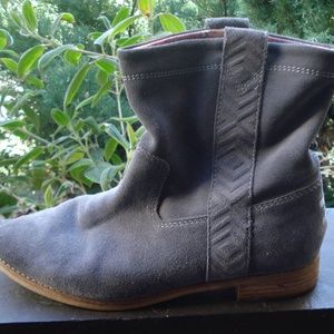 Women's Toms Gray Suede Booties Low Heel- 8